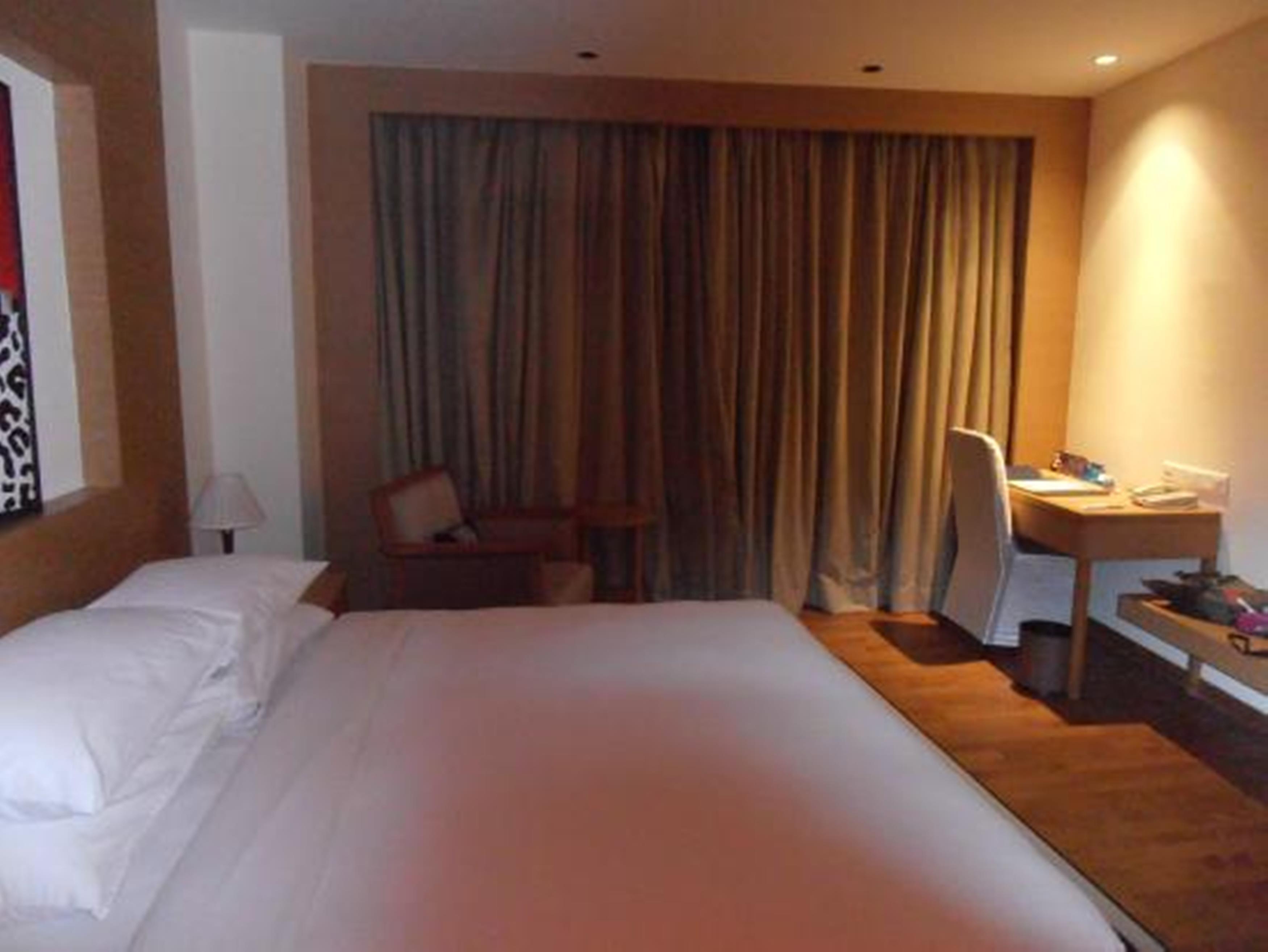 Radisson Blu Hotel New Delhi Dwarka Exterior foto A room at the hotel
