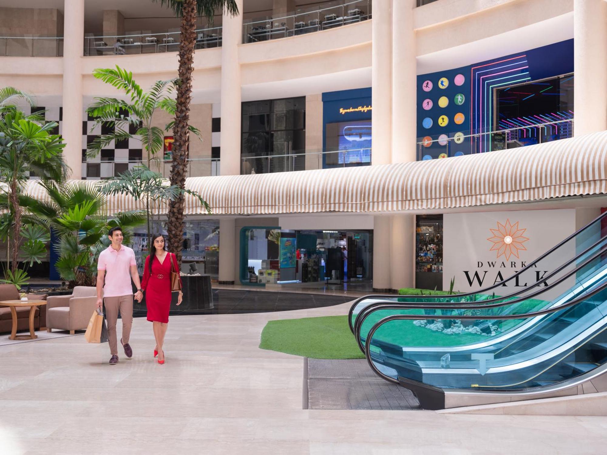 Radisson Blu Hotel New Delhi Dwarka Exterior foto The Walk